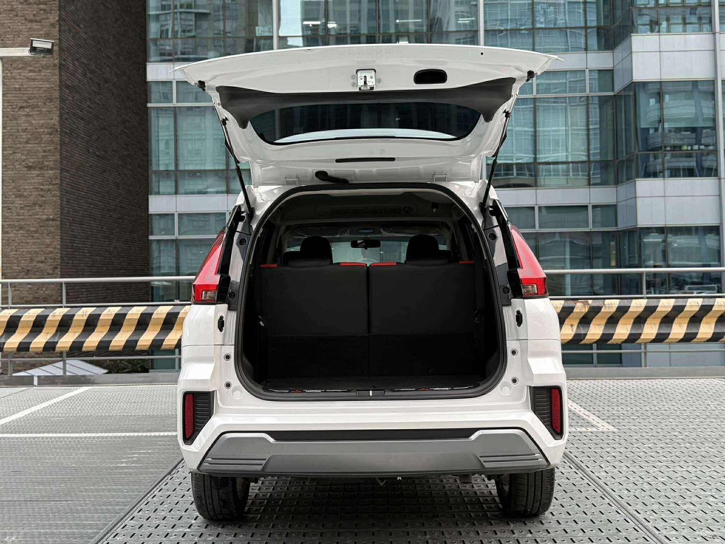 2025 Mitsubishi Xpander 1.5 GLS 2WD, Automatic, Gas