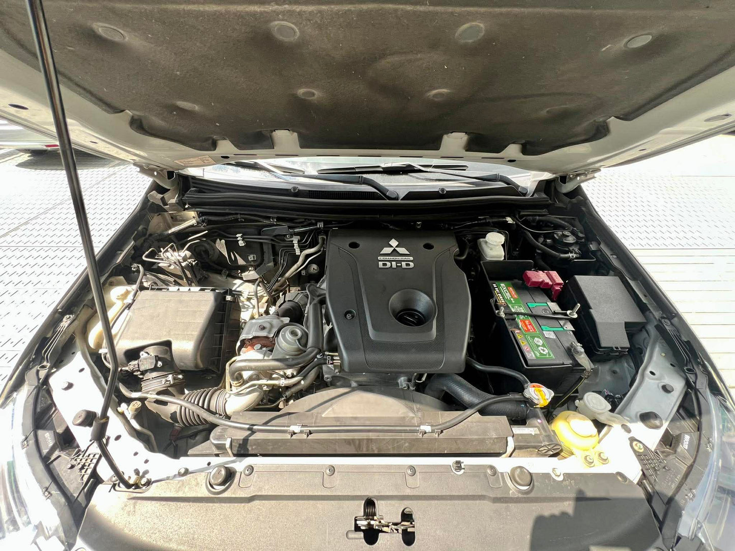 2019 Mitsubishi Montero GLS Premium 2.5, Automatic, Diesel