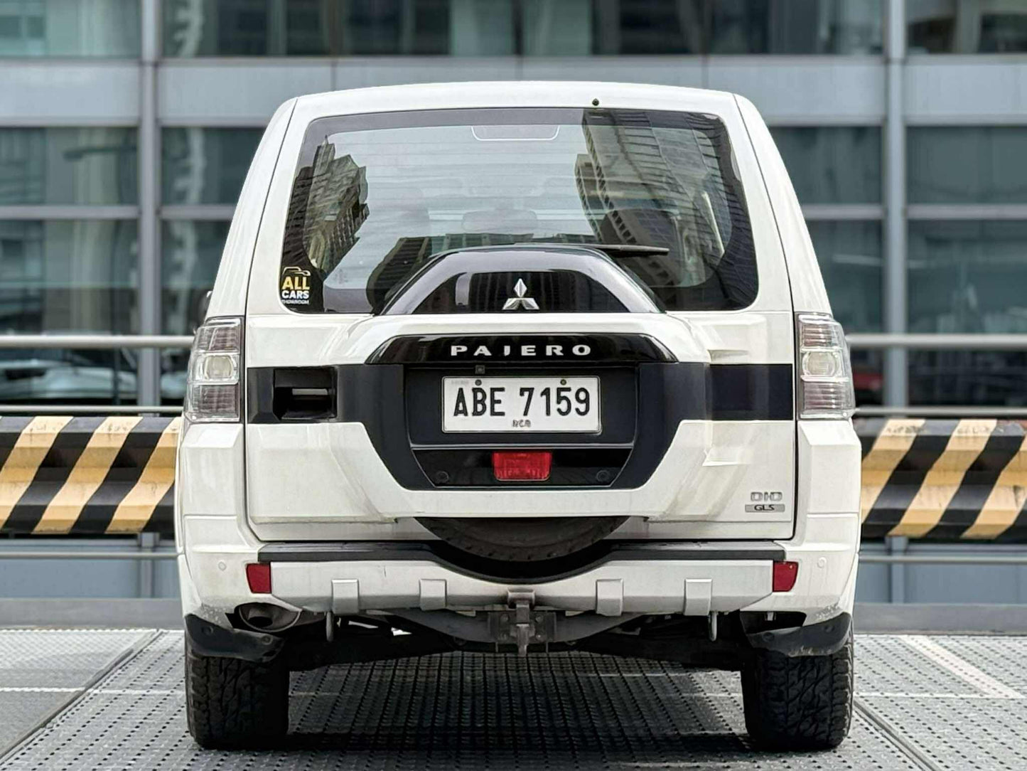2015 Mitsubishi Pajero 3.2 GLS 4x4, Automatic, Diesel