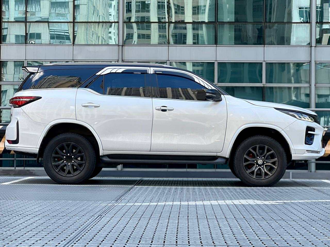2023 Toyota Fortuner 2.8 4x4 GRS, Automatic, Diesel