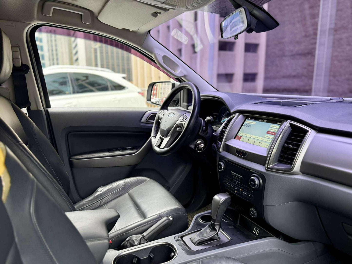 2018 Ford Everest Trend 4x2 2.2,
Automatic, Diesel