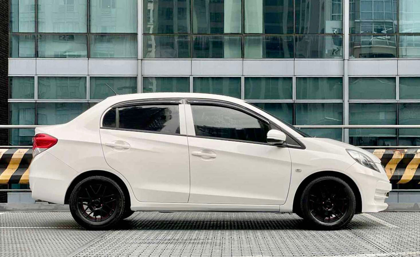 2017 Honda Brio Amaze 1.3, Automatic, Gas