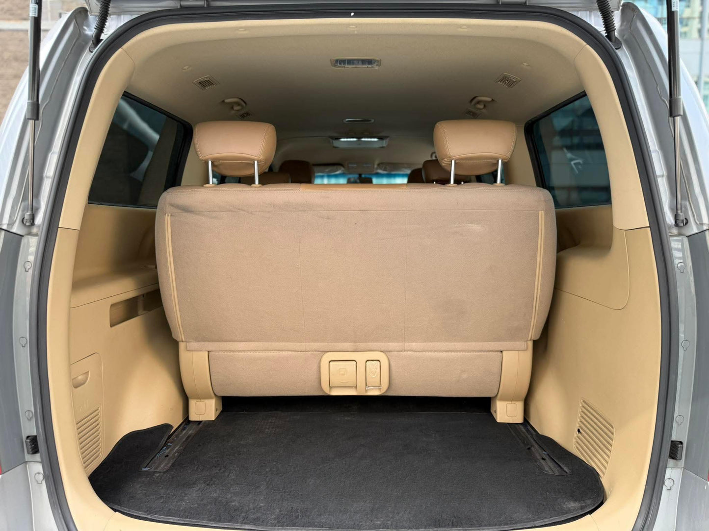 2020 Hyundai Grand Starex 2.5 Gold, Automatic, Diesel