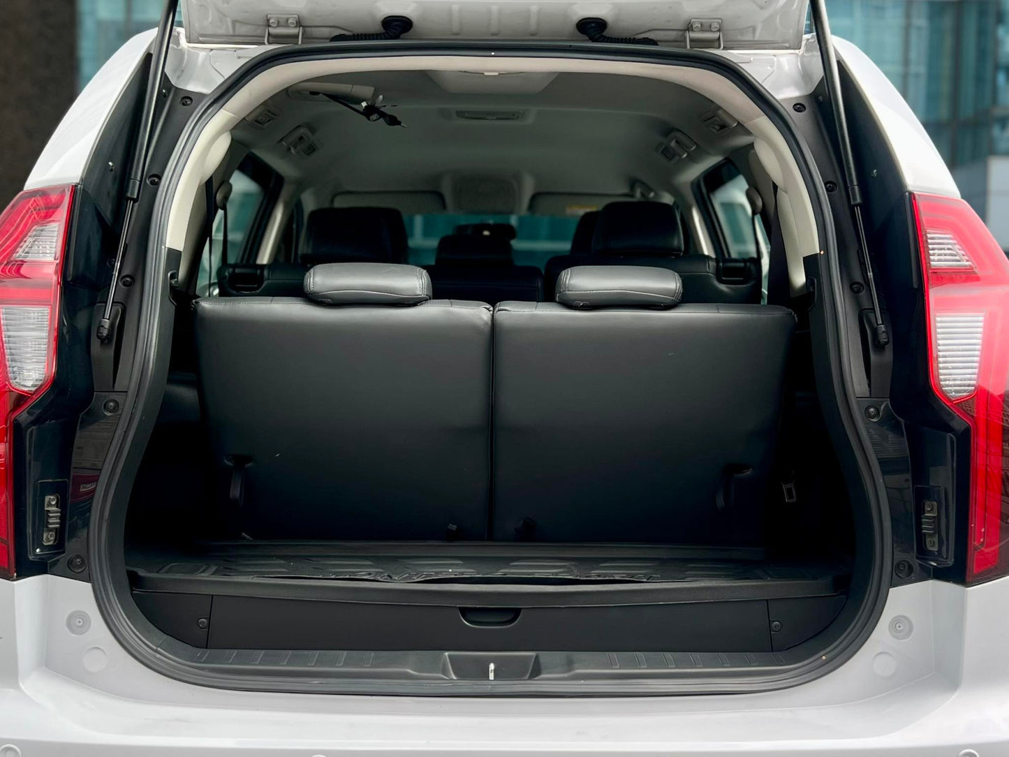 2020 Mitsubishi Montero GLX 2.5, Manual, Diesel