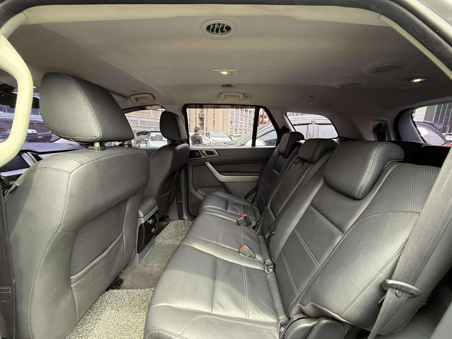 2018 Ford Everest Trend 4x2 2.2,
Automatic, Diesel