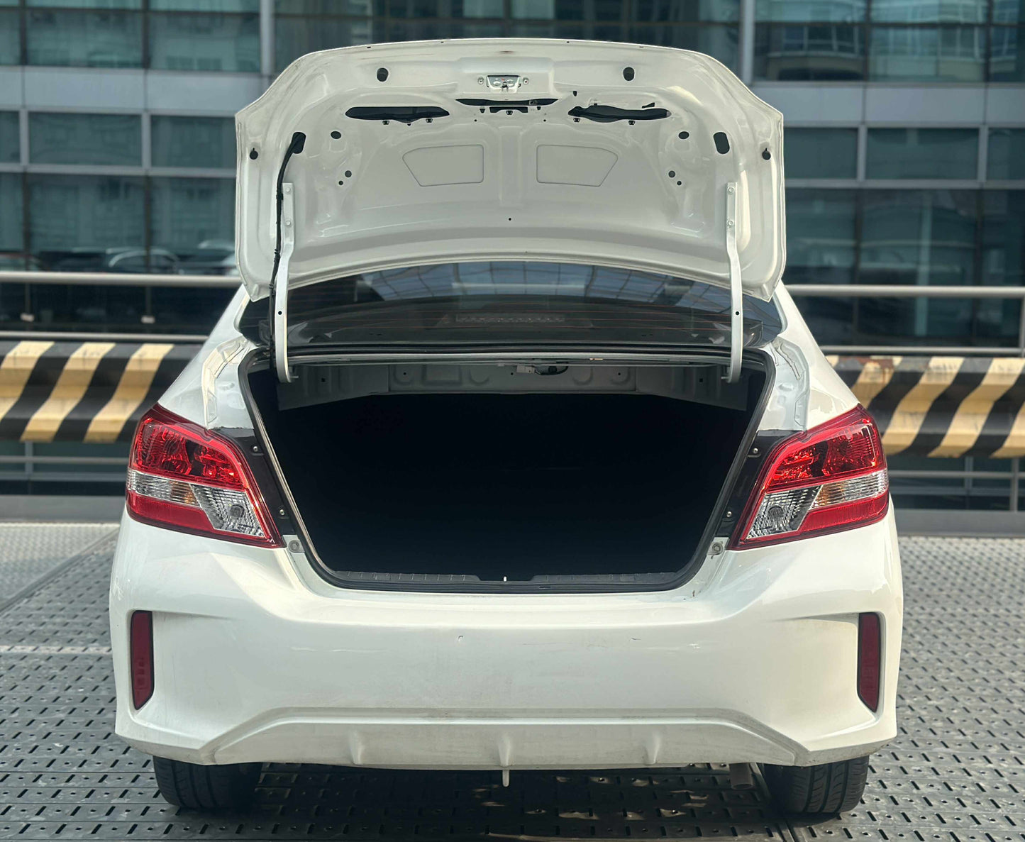 2024 Mitsubishi Mirage G4 GLS, Automatic, Gas