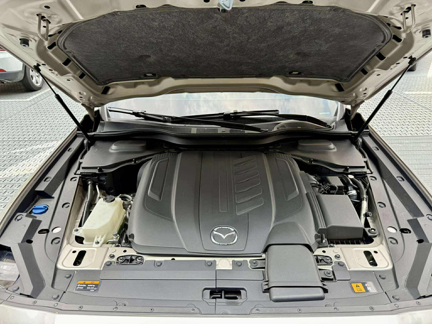 2024 Mazda CX90 Exclusive Hybrid AWD 3.3 Inline 6 Turbo, Automatic, Gas