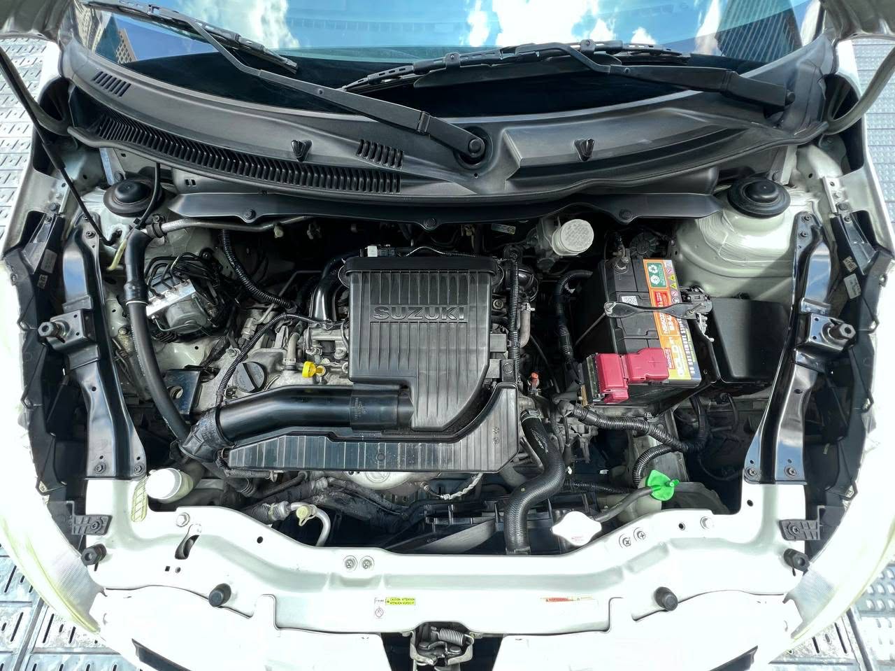 2015 Suzuki Swift 1.2, Automatic, Gas