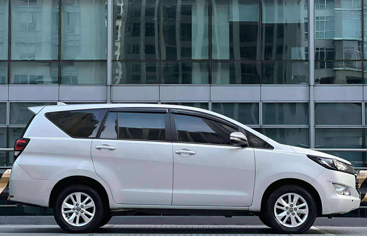 2017 Toyota Innova 2.8 E, Automatic, Diesel