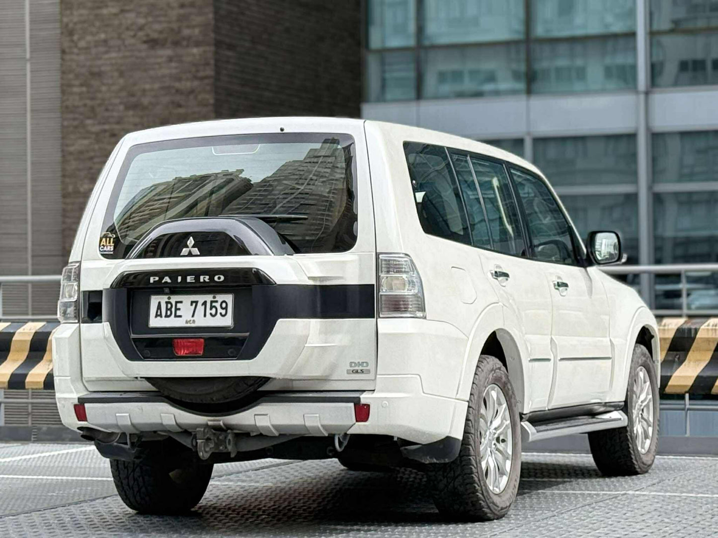 2015 Mitsubishi Pajero 3.2 GLS 4x4, Automatic, Diesel