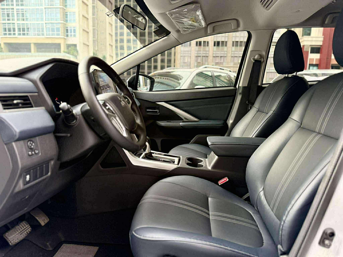 2025 Mitsubishi Xpander Cross 1.5, Automatic, Gas