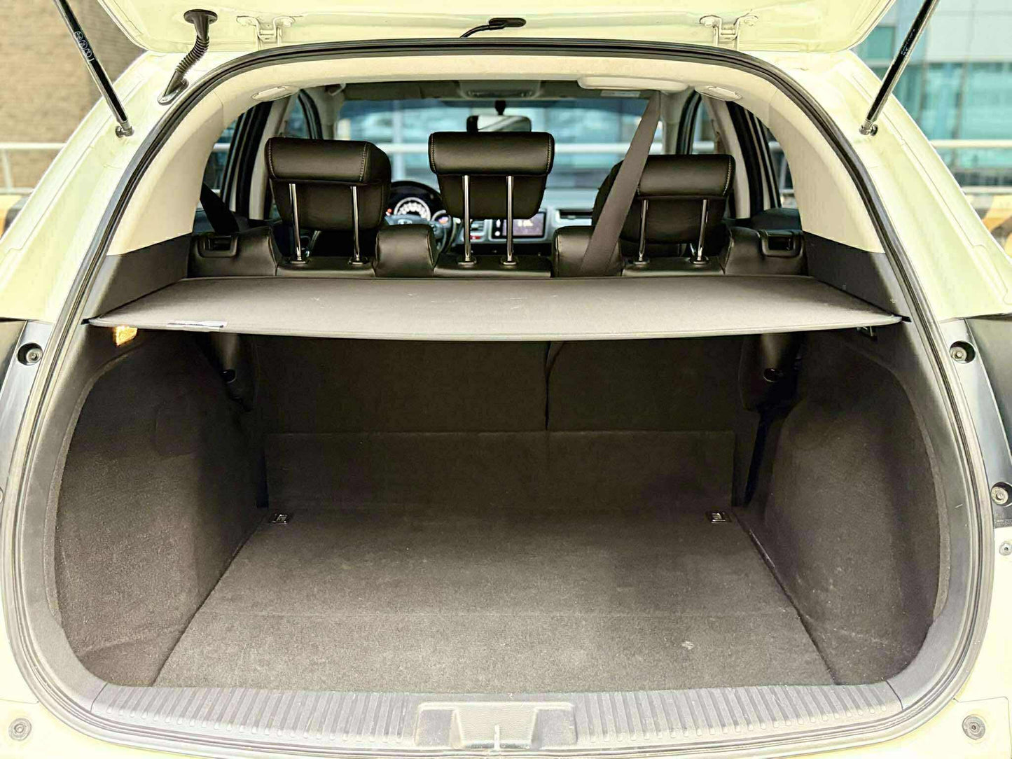 2016 Honda HRV 1.8 EL, Automatic, Gas