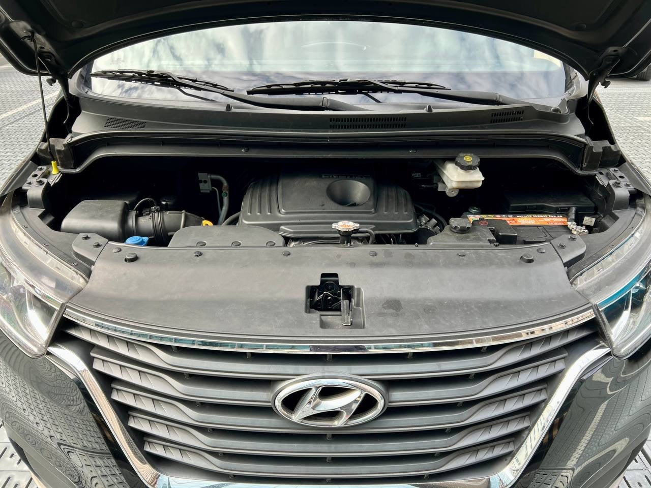 2020 Hyundai Starex 2.5 Gold, Automatic, Diesel