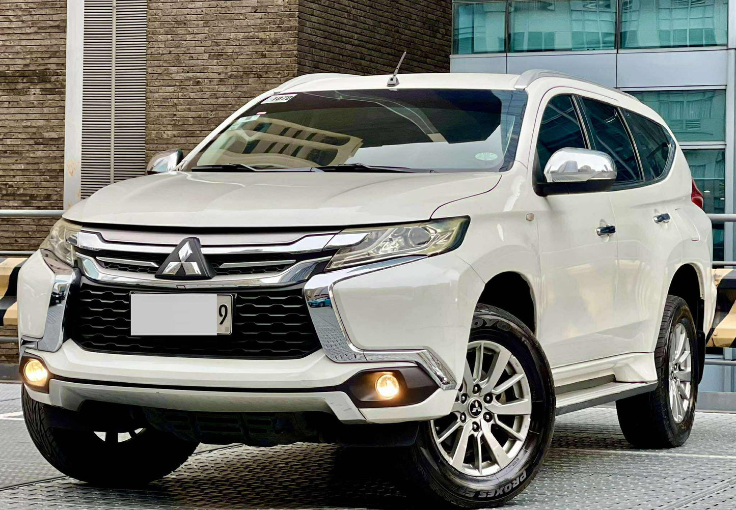 2016 Mitsubishi Montero GLS Sport, Automatic, Diesel