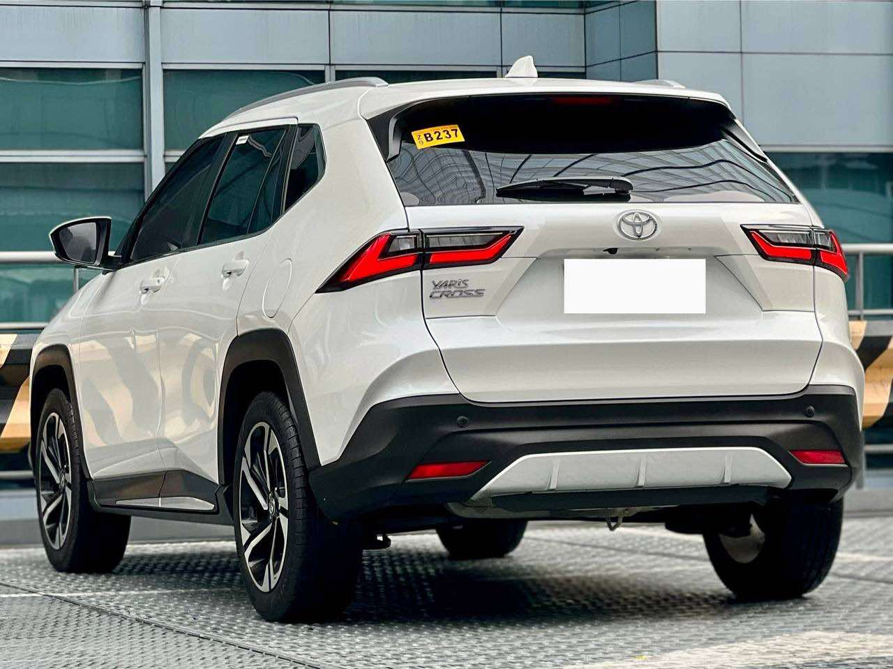 2024 Toyota Yaris Cross 1.5 V, Automatic, Gas