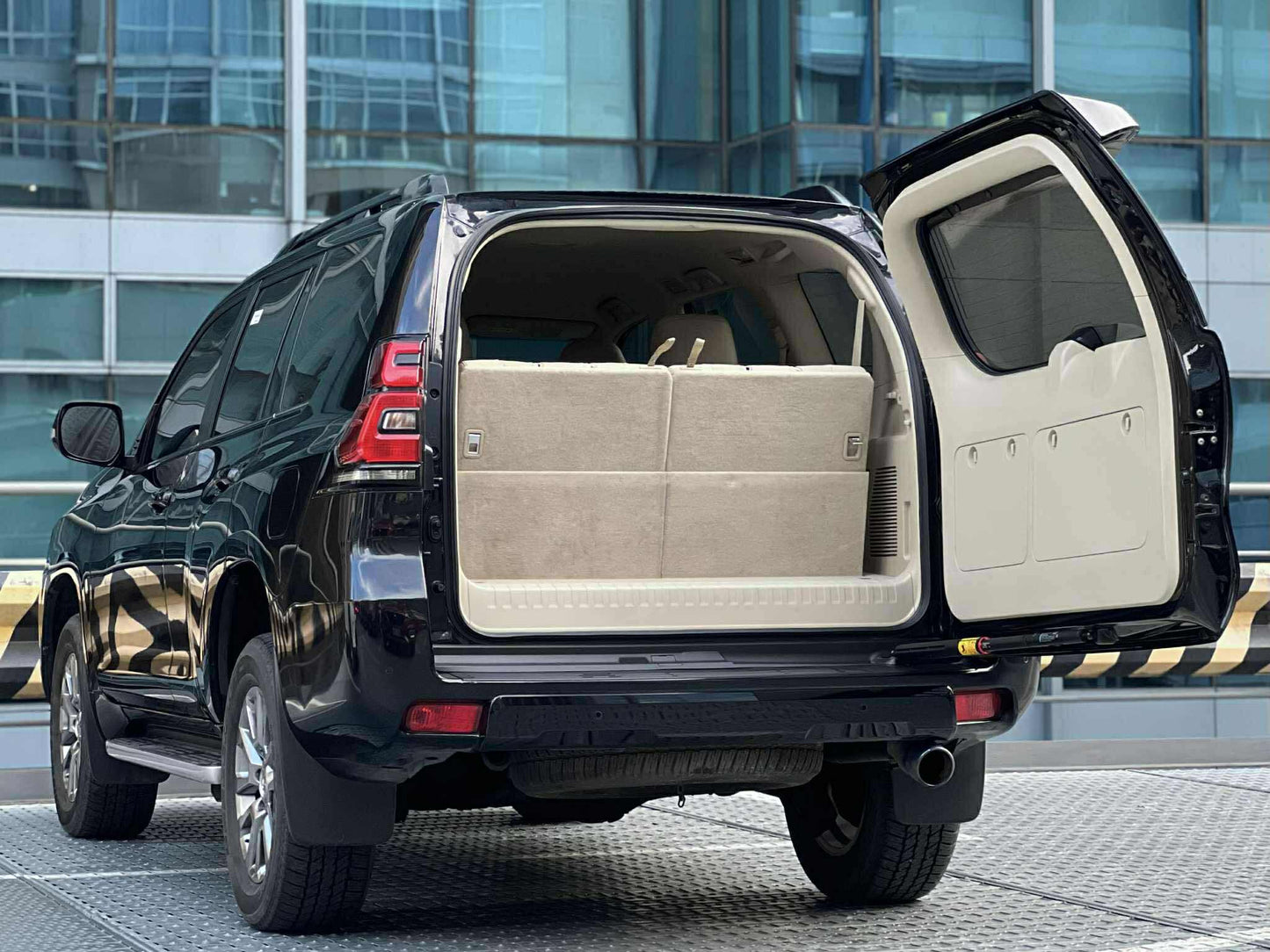 2018 Toyota Land Cruiser Prado 4.0 VX, Automatic, Gas