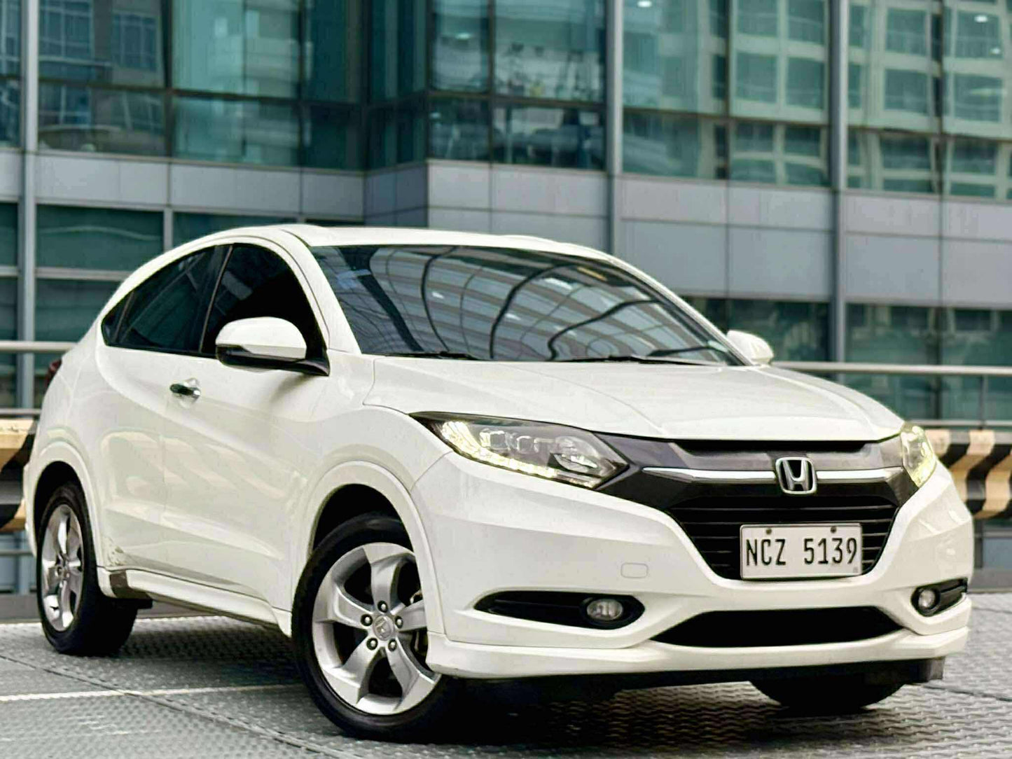 2016 Honda HRV 1.8 EL, Automatic, Gas