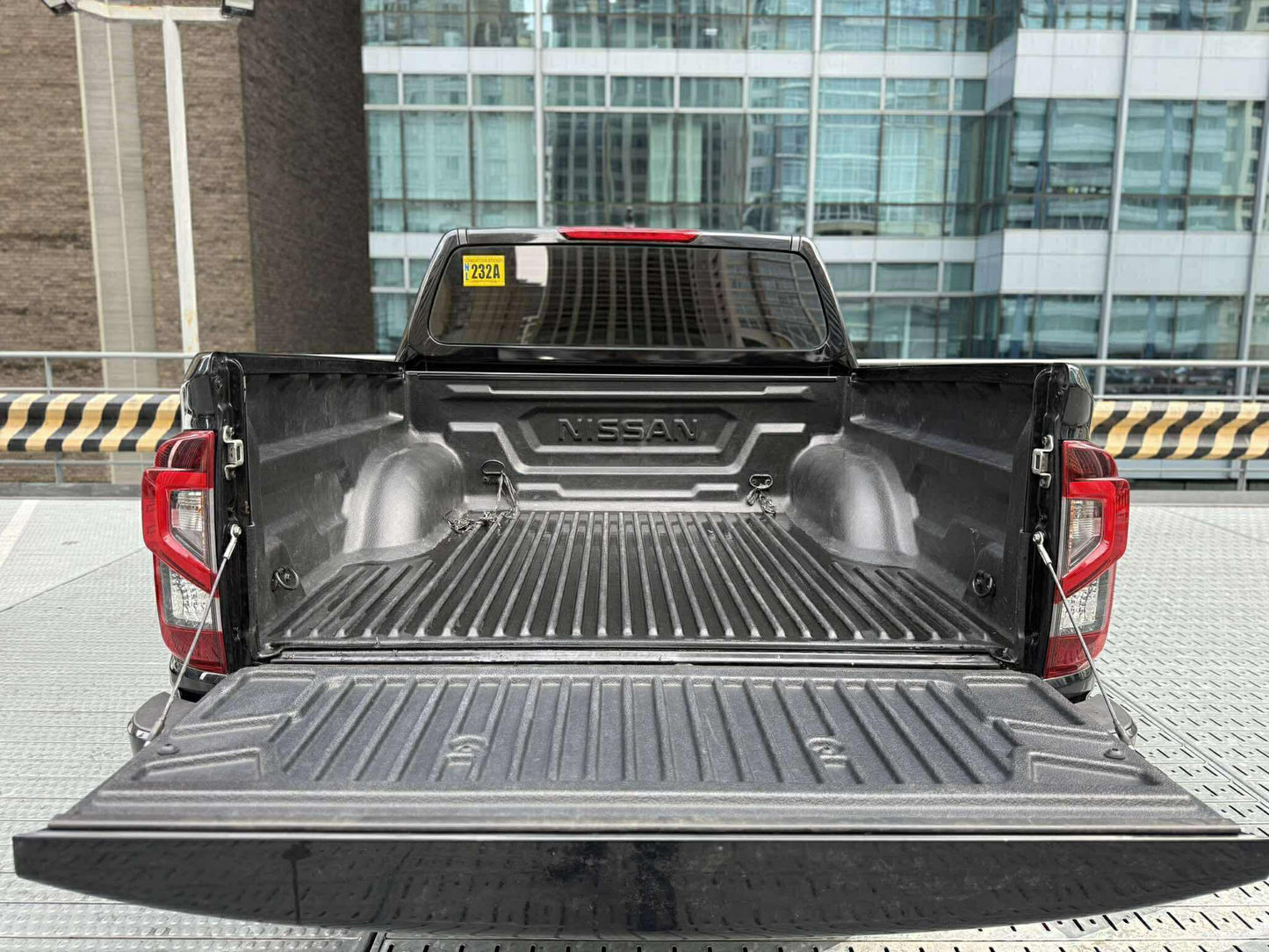 2025 Nissan Navara 2.5 VE Calibre, Automatic, Diesel