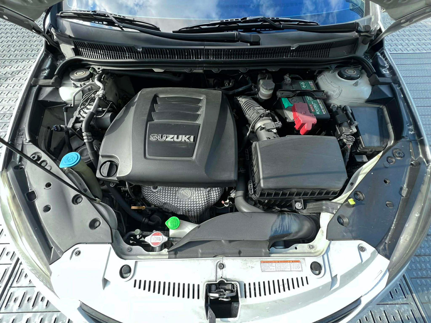 2012 Suzuki Kizashi 2.4, Automatic, Gas
