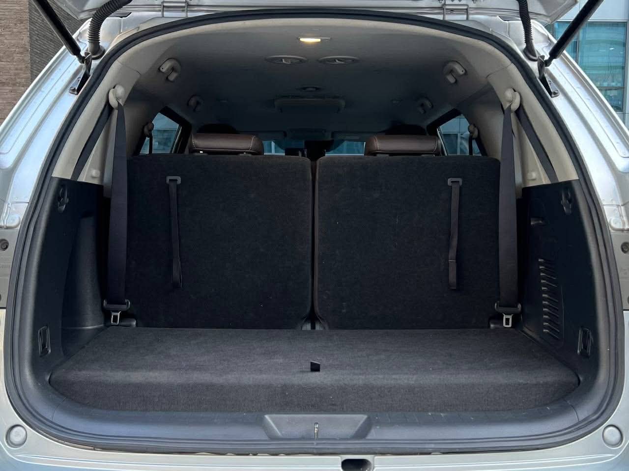 2020 Nissan Terra VL 4x2 2.5, Automatic, Diesel