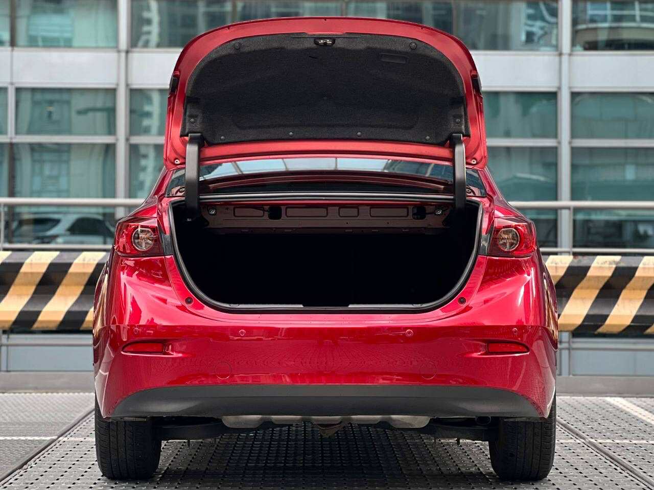 2018 Mazda 3 Sedan 1.5 V, Automatic, Gas