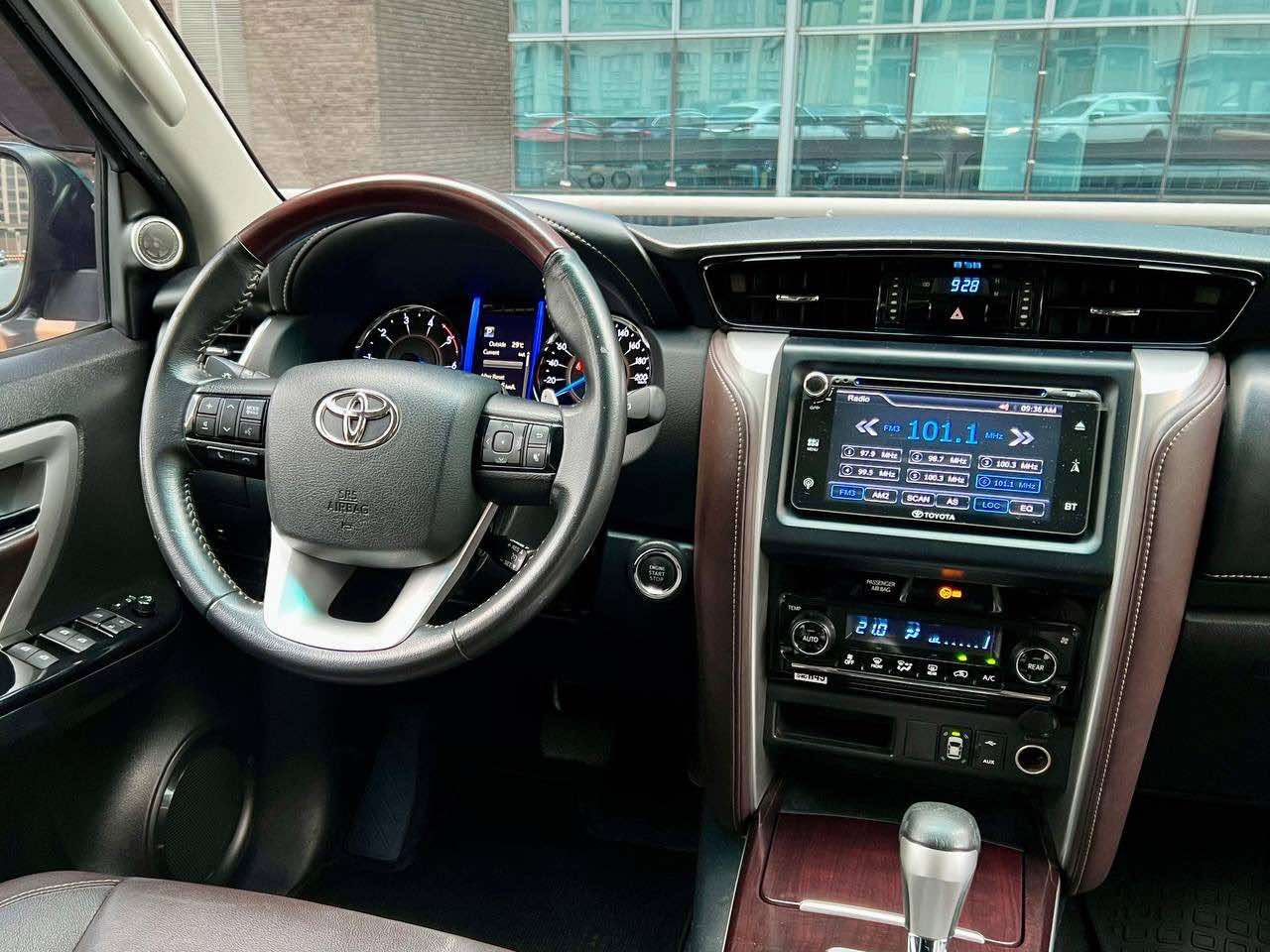 2020 Toyota Fortuner 2.4 4x2 V, Automatic, Diesel