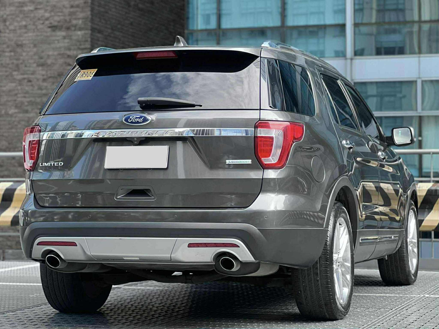 2017 Ford Explorer 2.3 Ecoboost, Automatic, Gas