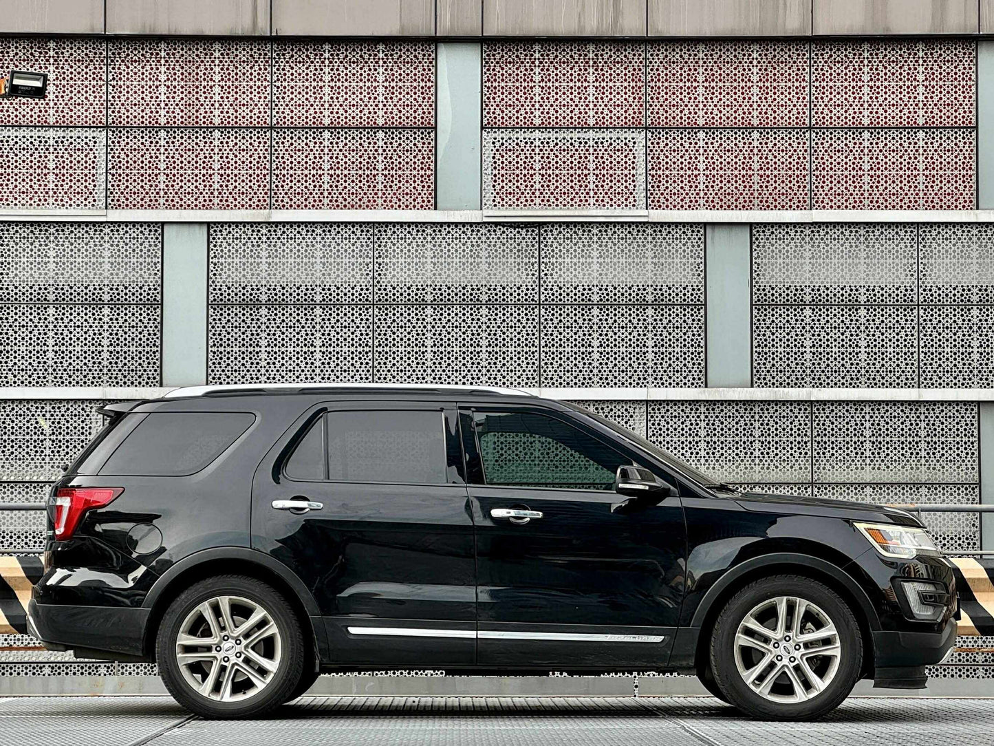 2017 Ford Explorer 2.3 Ecoboost 4x2, Automatic, Gas