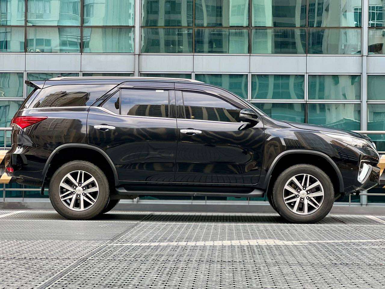 2020 Toyota Fortuner 2.4 4x2 V, Automatic, Diesel