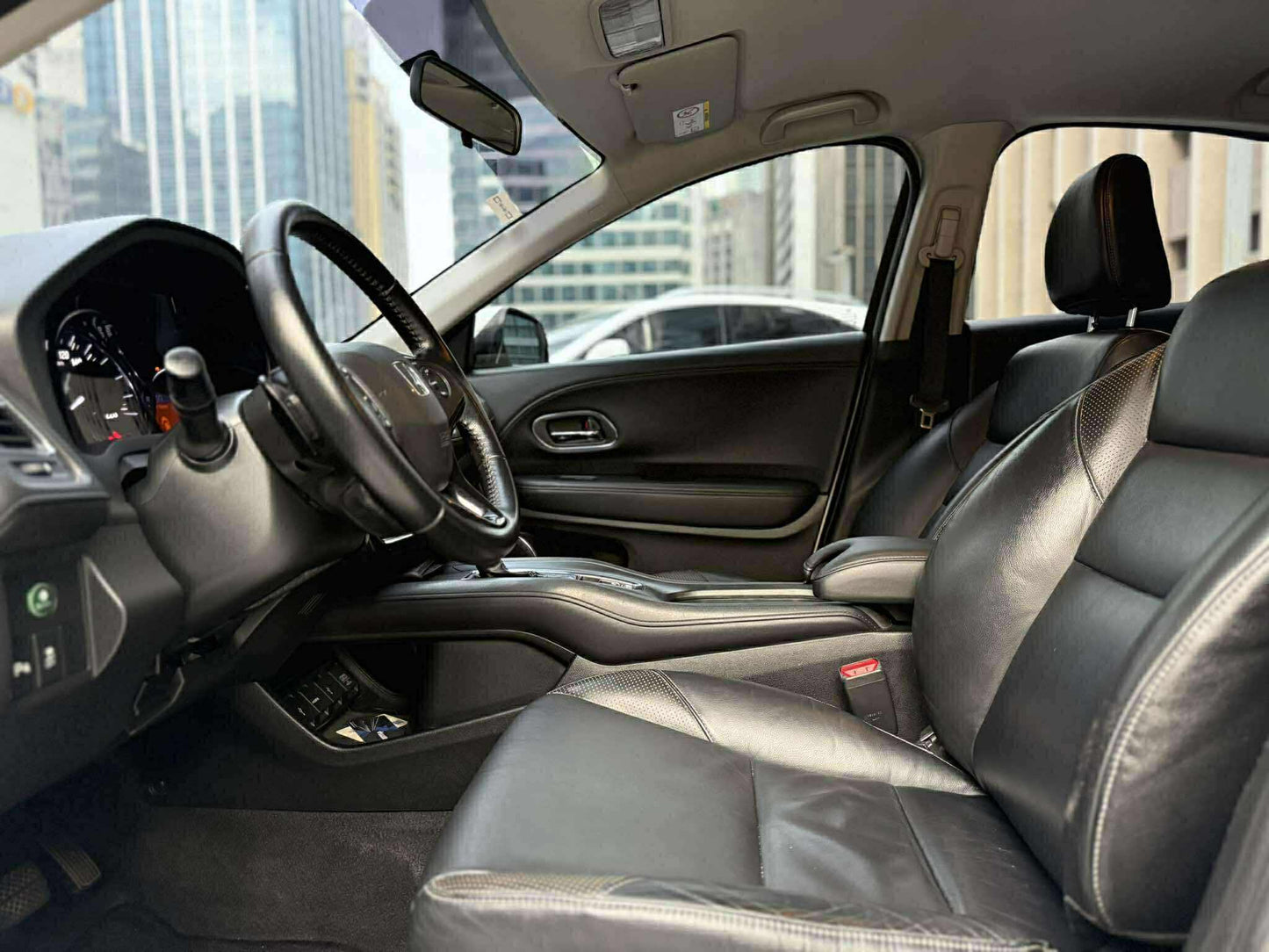 2016 Honda HRV 1.8 EL, Automatic, Gas