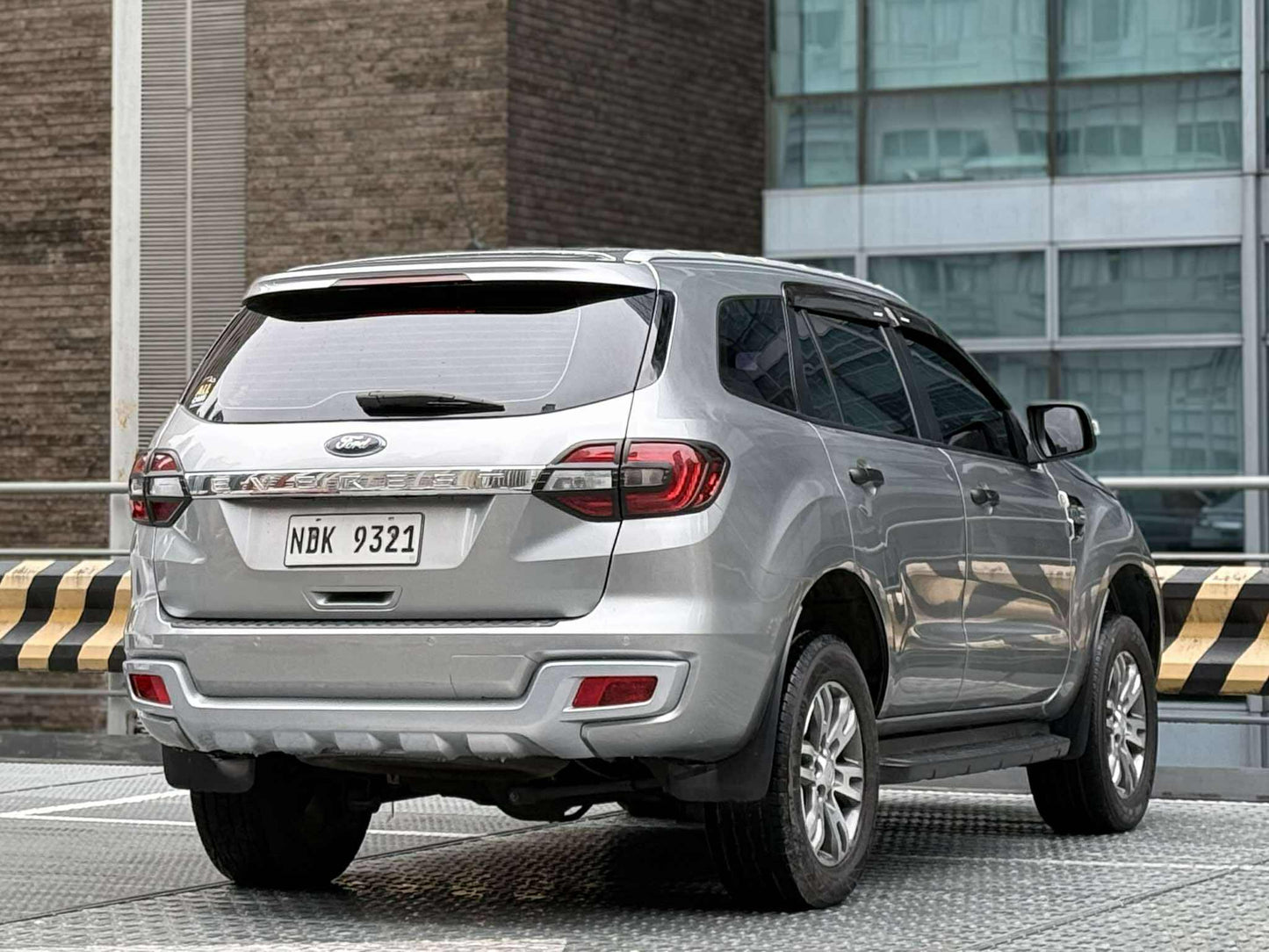 2018 Ford Everest Trend 4x2 2.2,
Automatic, Diesel