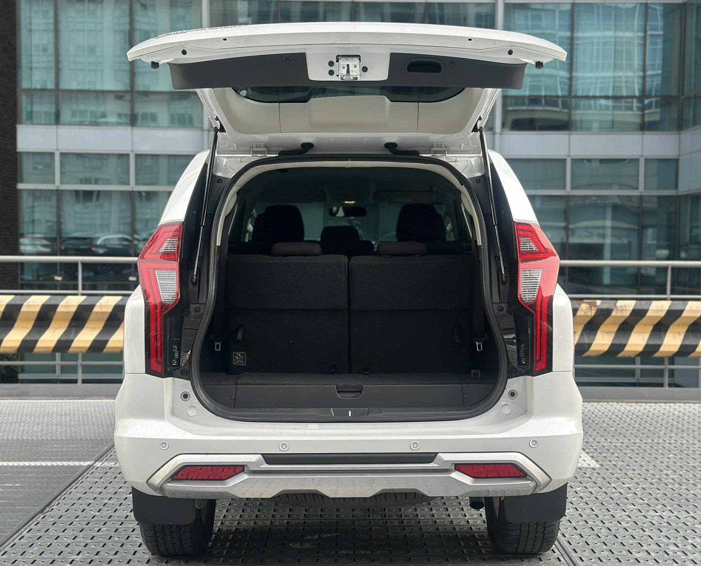 2025 Mitsubishi Montero 2.4D GLX 2WD, Manual, Diesel