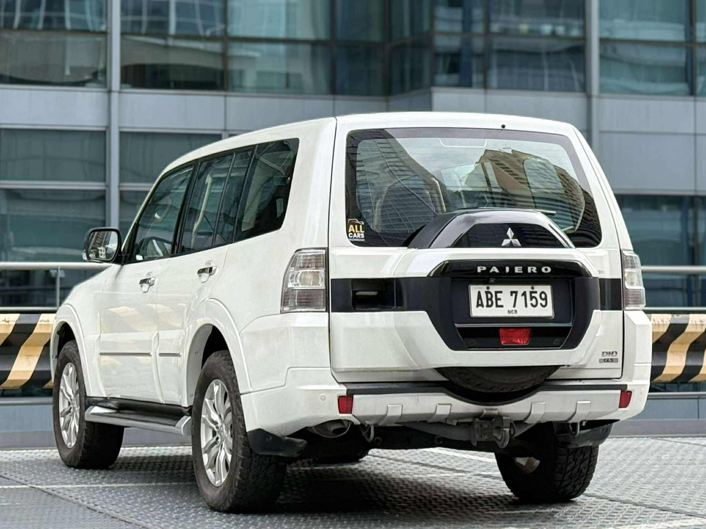 2015 Mitsubishi Pajero 3.2 GLS 4x4, Automatic, Diesel