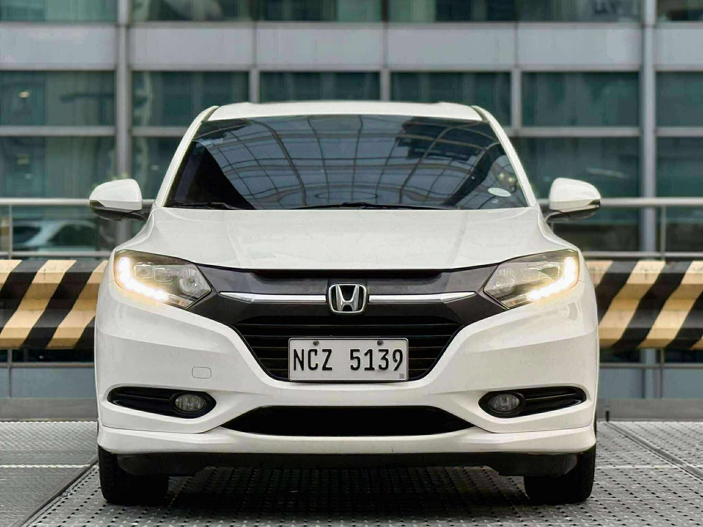 2016 Honda HRV 1.8 EL, Automatic, Gas