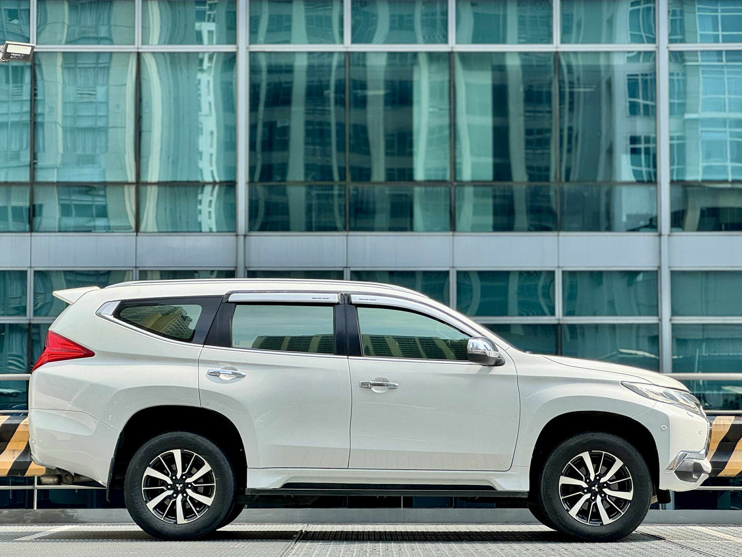 2017 Mitsubishi Montero GT 4x4 2.5, Automatic, Diesel