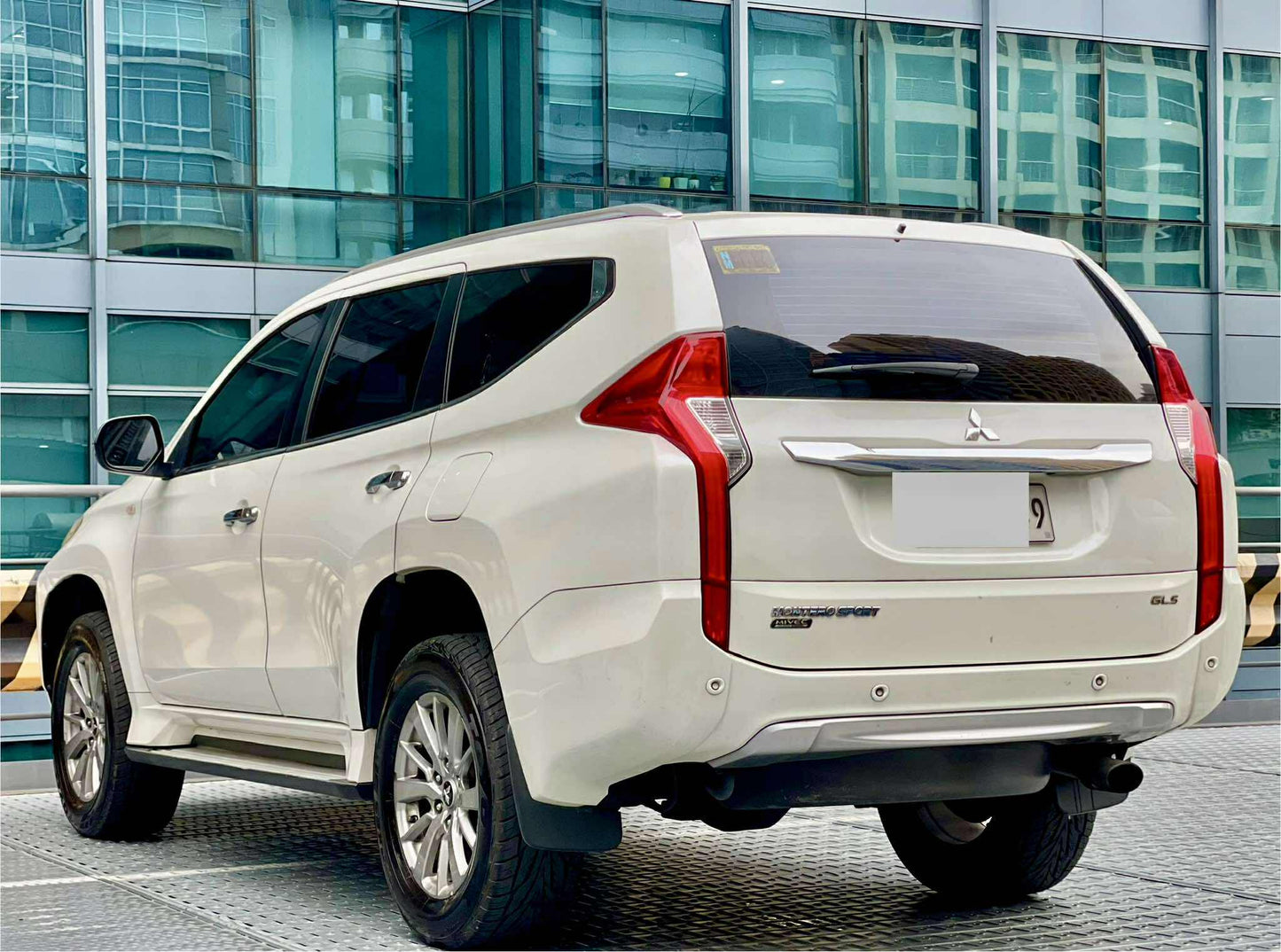 2016 Mitsubishi Montero GLS Sport, Automatic, Diesel