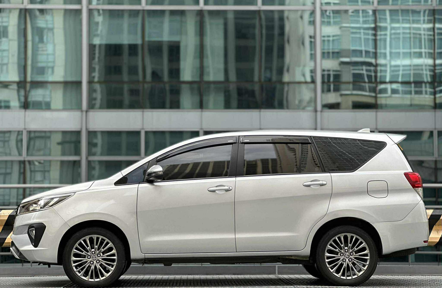 2023 Toyota Innova 2.8 E, Automatic, Diesel