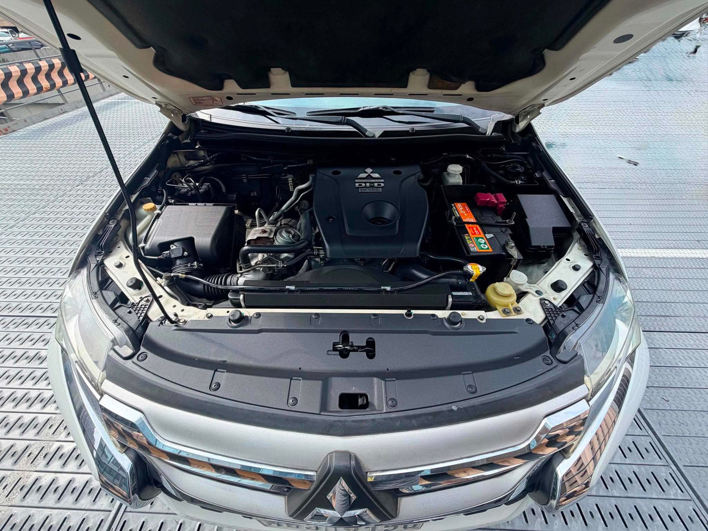 2017 Mitsubishi Montero GLS, Automatic, Diesel