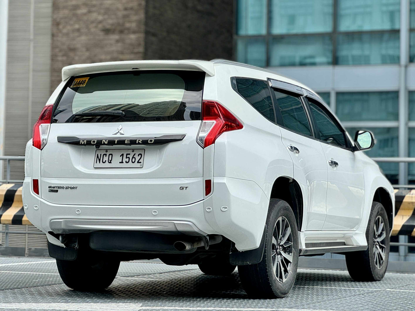 2017 Mitsubishi Montero GT 4x4 2.5, Automatic, Diesel