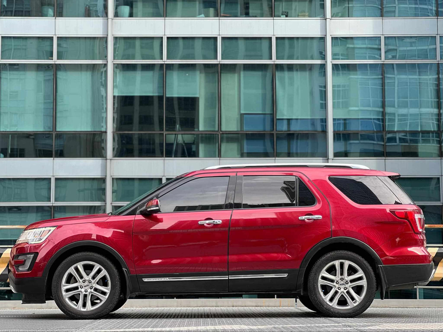 2017 Ford Explorer 2.3 Ecoboost, Automatic, Gas