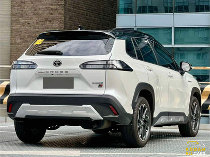 2024 Toyota Corolla Cross GRS Hybrid, Automatic, Gas