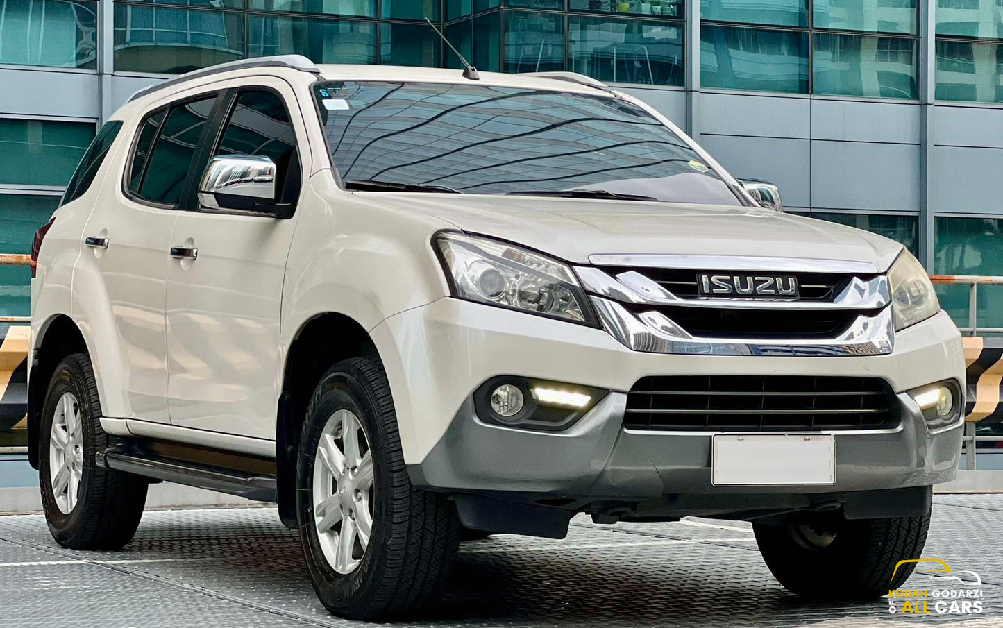 2016 Isuzu MUX 3.0 LSA 4x2, Automatic, Diesel