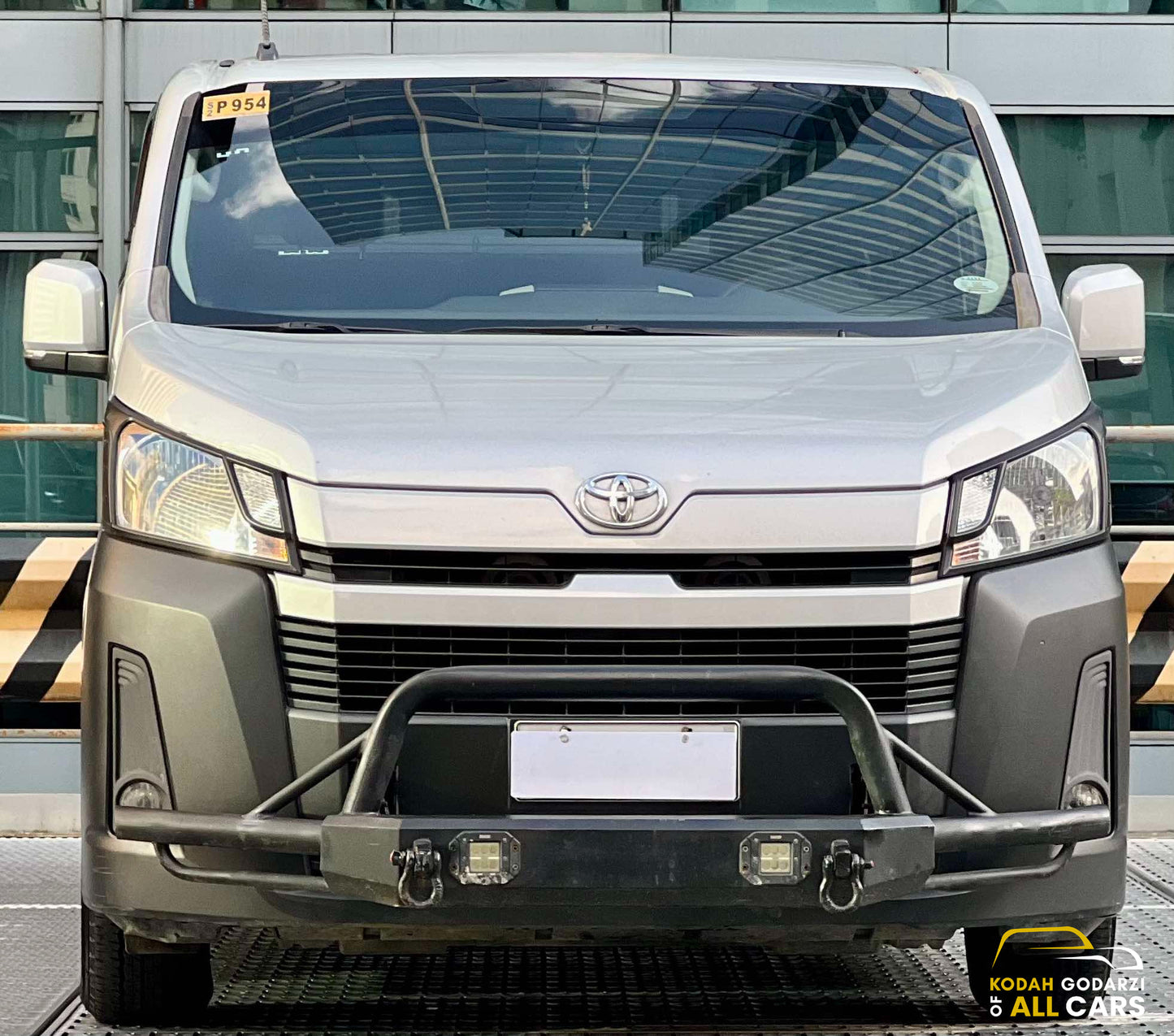 2021 Toyota HiAce Commuter 2.8 Deluxe, Manual, Diesel