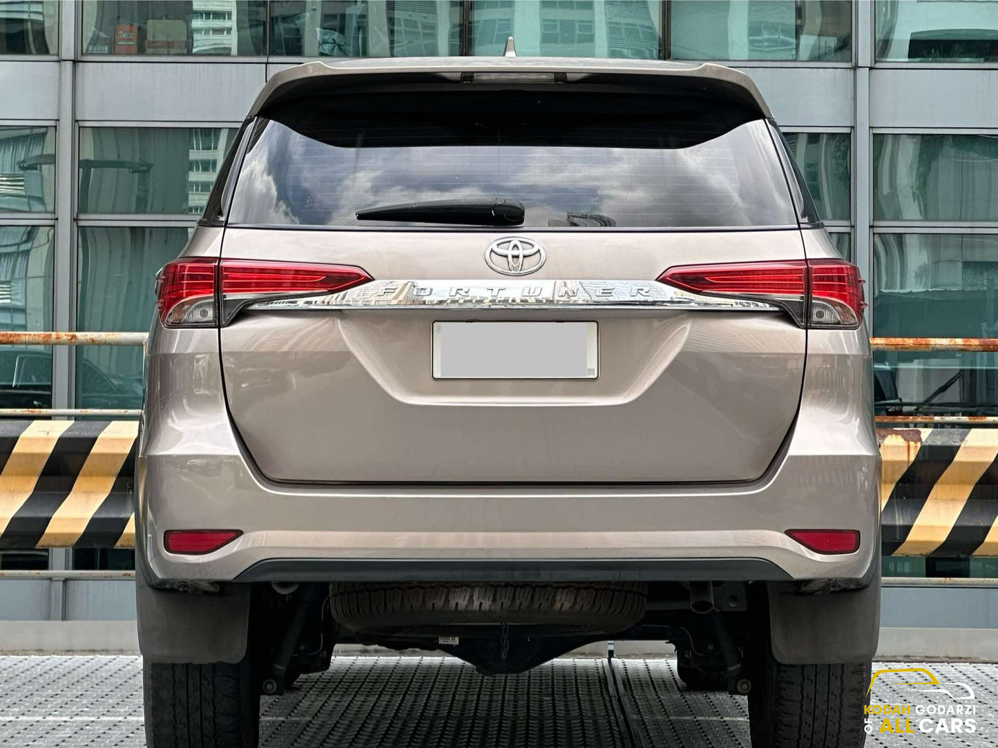 2016 Toyota Fortuner 4x2 G, Automatic, Gas