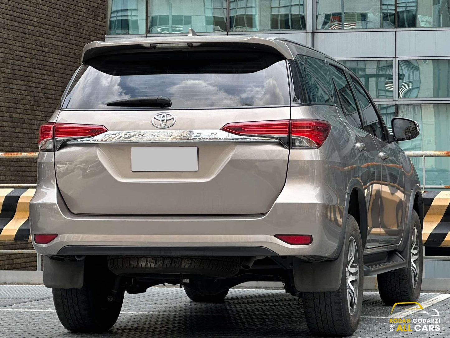 2016 Toyota Fortuner 4x2 G, Automatic, Gas