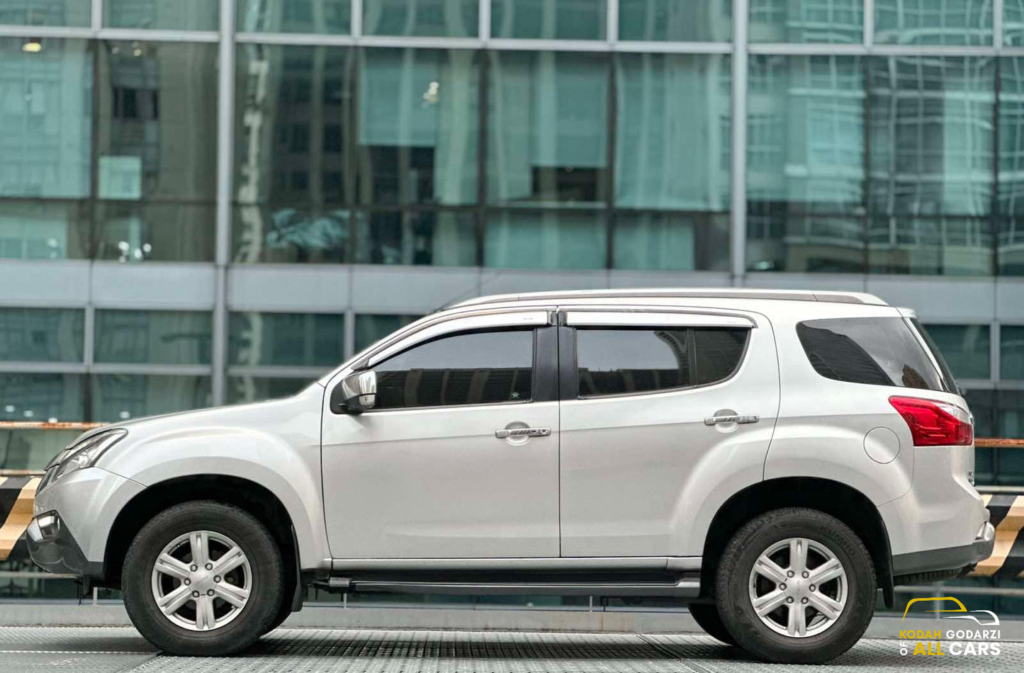 2016 Isuzu MUX 3.0 LSA 4x2, Automatic, Diesel