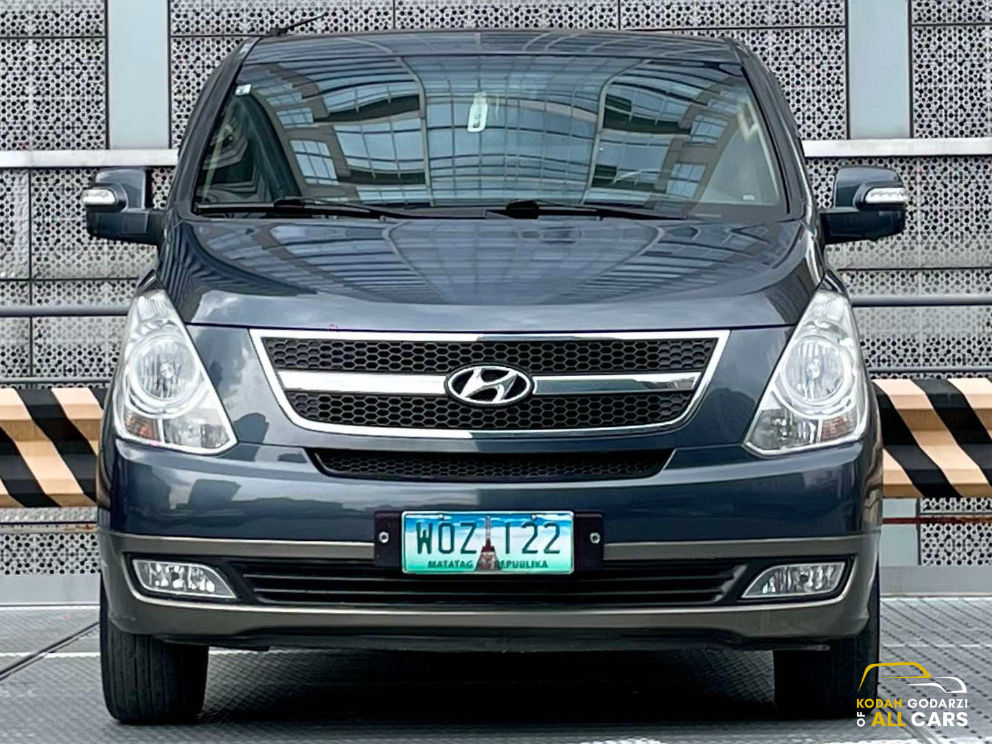 2014 Hyundai Grand Starex HVX 2.5, Automatic, Diesel