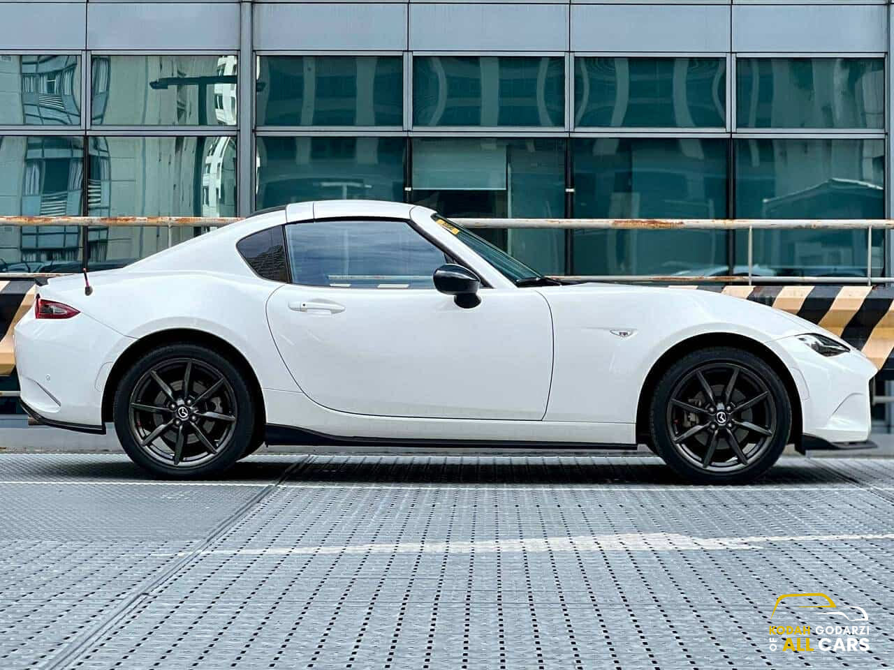 2017 Mazda MX5 Miata RF Hard Top, Automatic, Gas