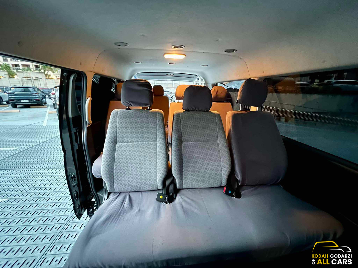 2017 Toyota Hiace GL Grandia 3.0, Automatic, Diesel