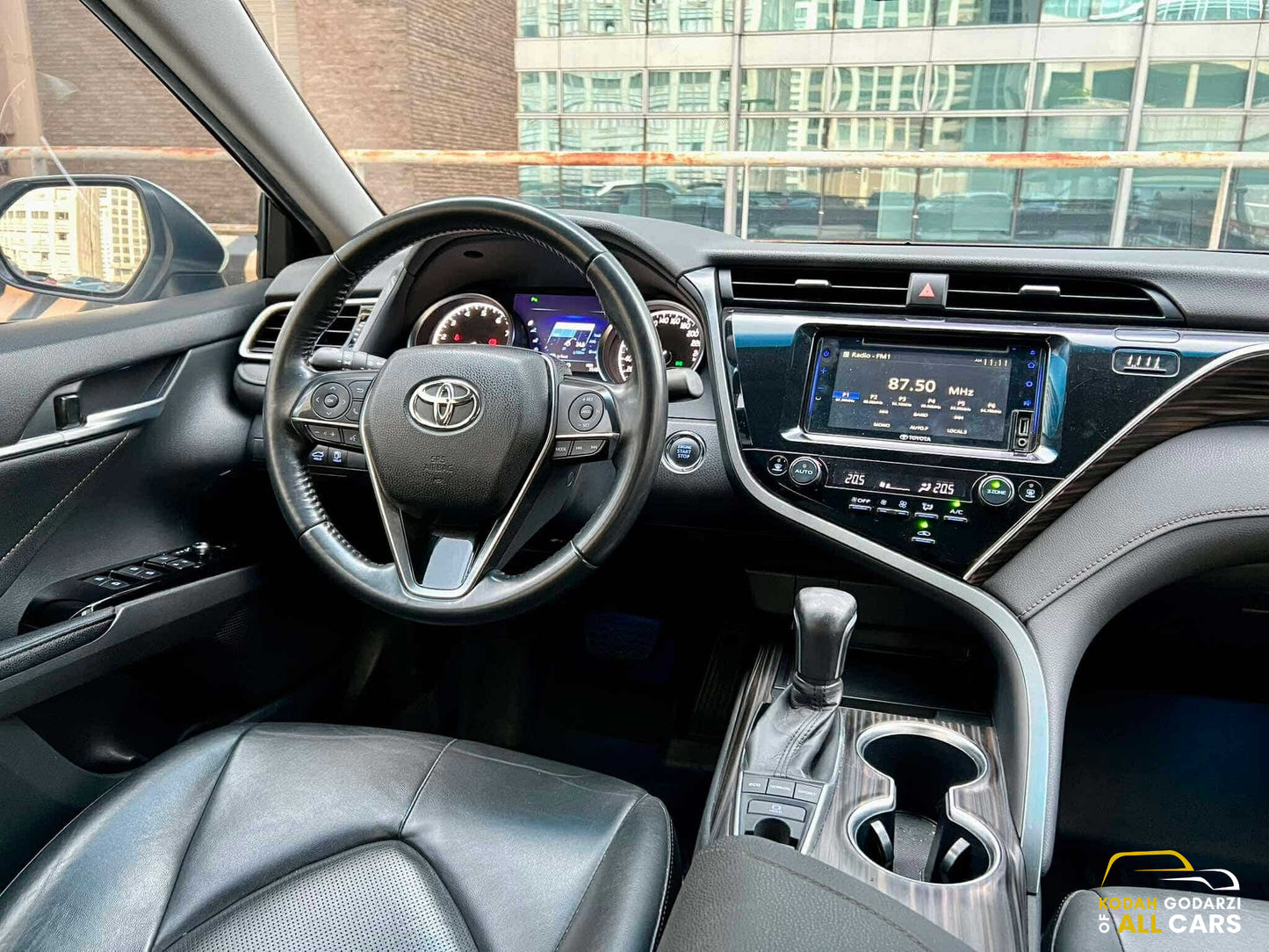 2019 Toyota Camry 2.5 V, Automatic, Gas